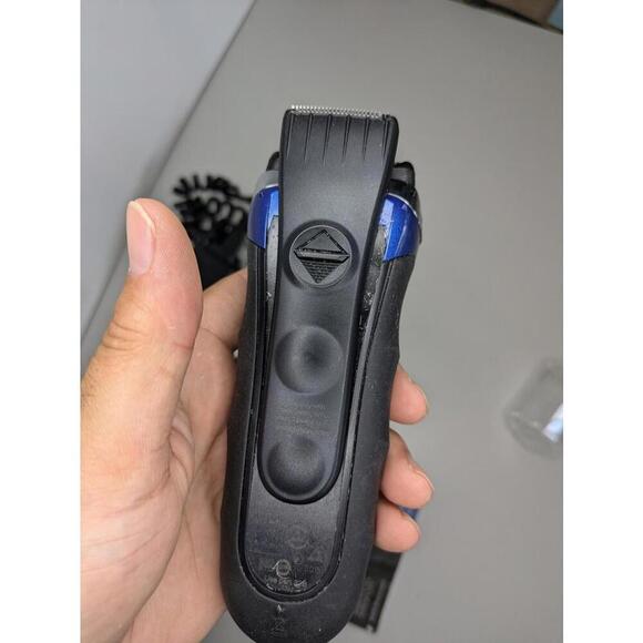 Braun 360 Series 3 Black/Silver Men's Foil Head Rechargeable Electric Shaver - Picture 6 of 7